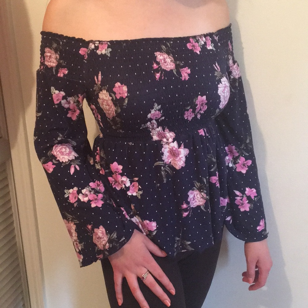 super cute off the shoulder shirt !